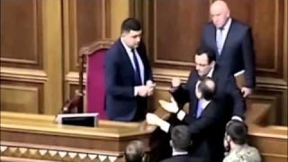 МыЗаБудущее.РФ Яценюк купил зимние колеса за бюджетные деньги , по 42000грн за одно колесо